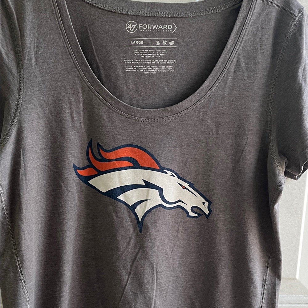 47 Forward Denver Broncos T-Shirt
